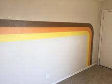 Load image into Gallery viewer, PENDING Mid-Century Modern 4/2/2 w/in-law,AIRBnB or subdivide Possibilities Have a unique chance to own an amazing flat roof 4/2/2 on a huge corner lot