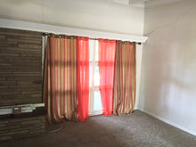 Load image into Gallery viewer, PENDING Mid-Century Modern 4/2/2 w/in-law,AIRBnB or subdivide Possibilities Have a unique chance to own an amazing flat roof 4/2/2 on a huge corner lot