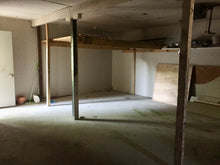 Load image into Gallery viewer, PENDING Mid-Century Modern 4/2/2 w/in-law,AIRBnB or subdivide Possibilities Have a unique chance to own an amazing flat roof 4/2/2 on a huge corner lot