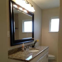 Load image into Gallery viewer, PENDING Mid-Century Modern 4/2/2 w/in-law,AIRBnB or subdivide Possibilities Have a unique chance to own an amazing flat roof 4/2/2 on a huge corner lot