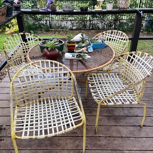 MCM Brown Jordan style iron table & 4 chairs 5 pc patio set vintage mid-century modern